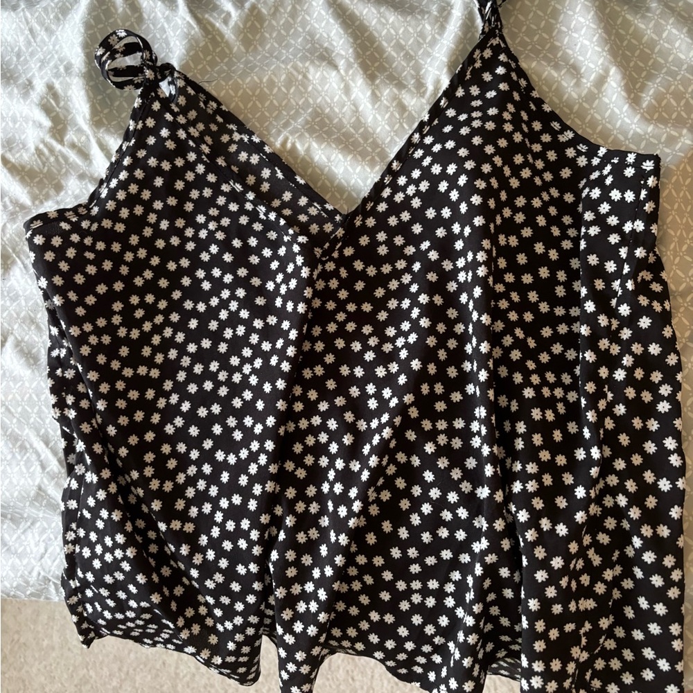 Black and White Floral Women's Top